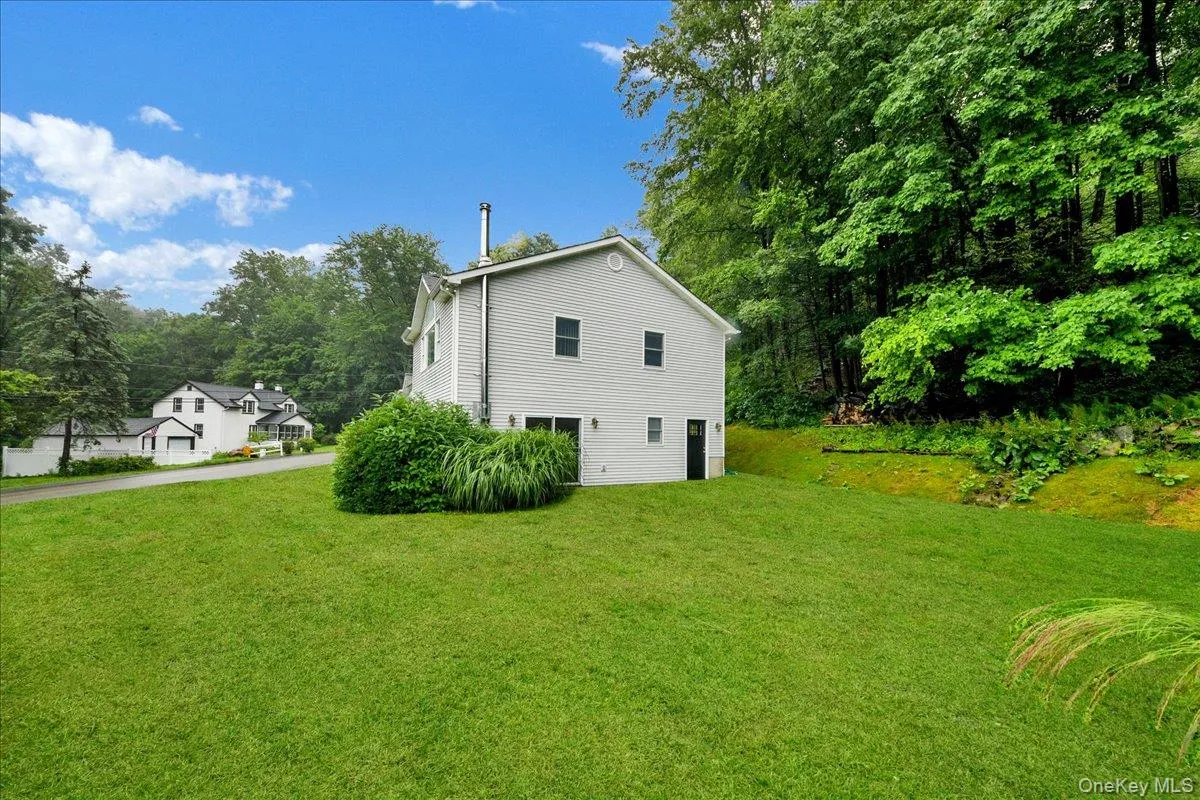 41 Miller Hill Road, East Fishkill, NY, 3 Bedrooms Bedrooms, 7 Rooms Rooms,2 BathroomsBathrooms,Residential,For Rent,Miller Hill,0,1028378 41 Miller Hill Road, East Fishkill, NY, 3 Bedrooms Bedrooms, 7 Rooms Rooms,2 BathroomsBathrooms,Residential,For Rent,Miller Hill,0,1028378