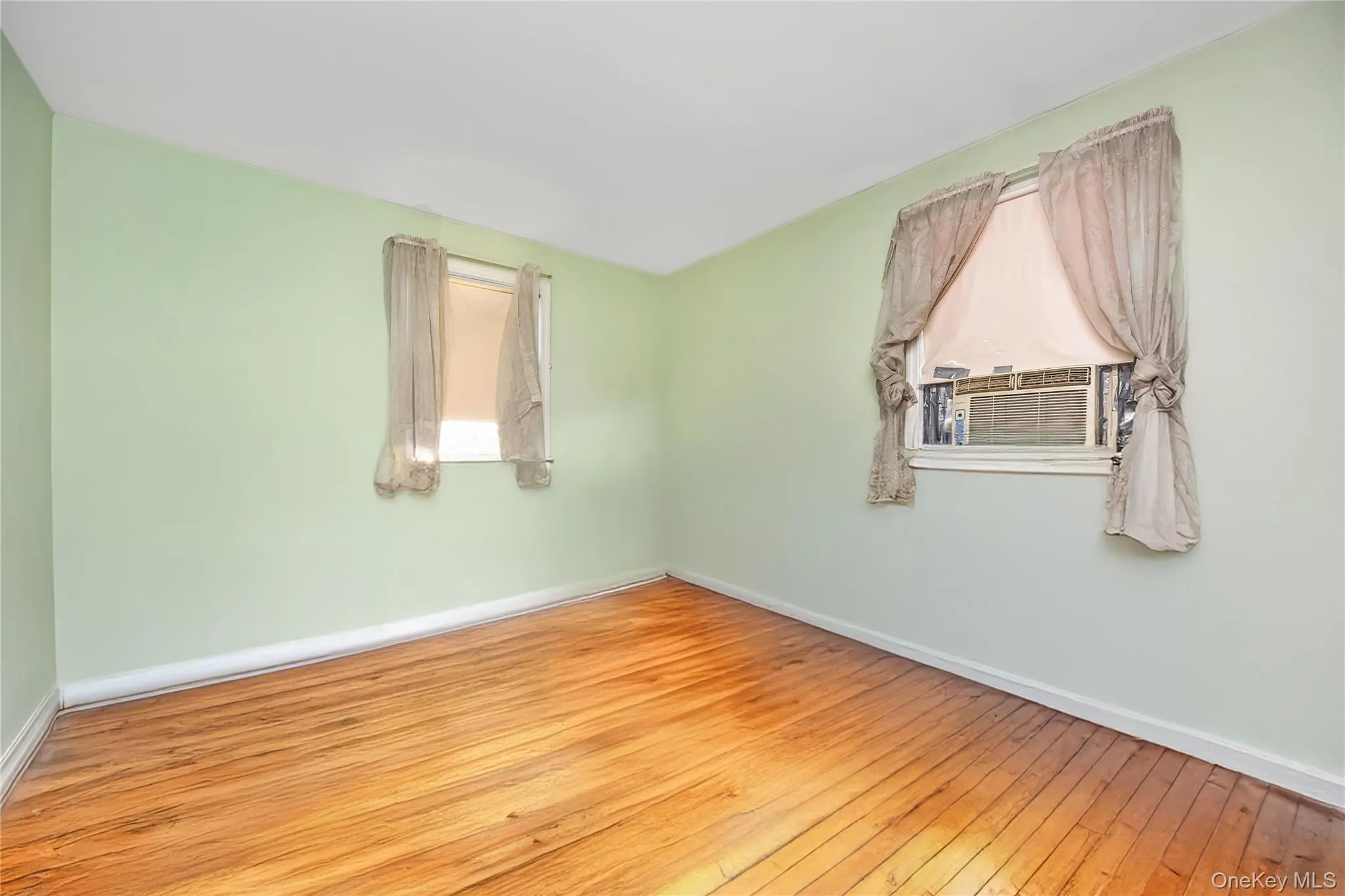 45 Birch Avenue, Babylon, NY, 4 Bedrooms Bedrooms, 8 Rooms Rooms,2 BathroomsBathrooms,Residential,For Rent,Birch,0,1028388 45 Birch Avenue, Babylon, NY, 4 Bedrooms Bedrooms, 8 Rooms Rooms,2 BathroomsBathrooms,Residential,For Rent,Birch,0,1028388