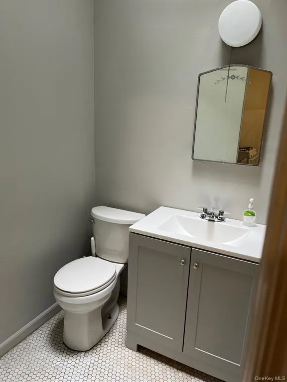 281 Hillside Avenue, North Hempstead, NY, 1 Bedroom Bedrooms, 3 Rooms Rooms,1 BathroomBathrooms,Residential Lease,For Rent,Hillside,0,1028390 281 Hillside Avenue, North Hempstead, NY, 1 Bedroom Bedrooms, 3 Rooms Rooms,1 BathroomBathrooms,Residential Lease,For Rent,Hillside,0,1028390