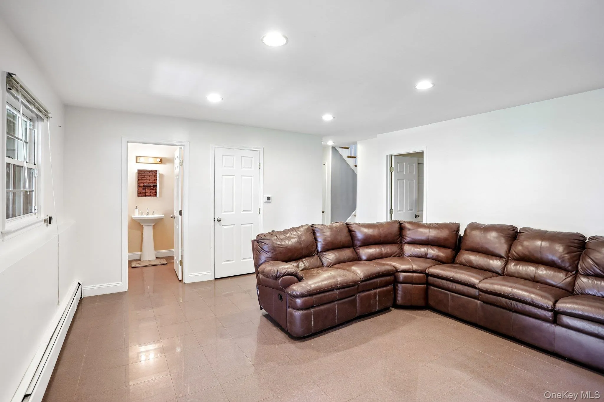 11 Harness Road, Clarkstown, NY, 4 Bedrooms Bedrooms, 8 Rooms Rooms,3 BathroomsBathrooms,Residential,For Rent,Harness,0,1028392 11 Harness Road, Clarkstown, NY, 4 Bedrooms Bedrooms, 8 Rooms Rooms,3 BathroomsBathrooms,Residential,For Rent,Harness,0,1028392