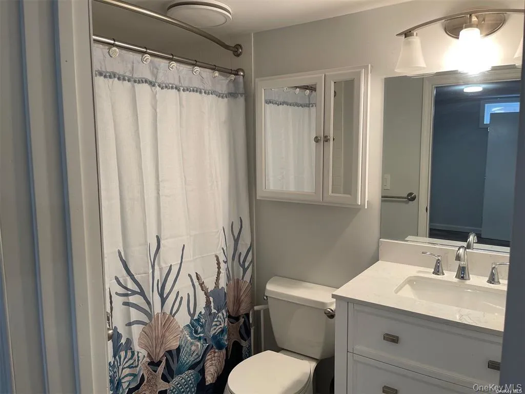 Full Bath on Lower Level Full Bath on Lower Level