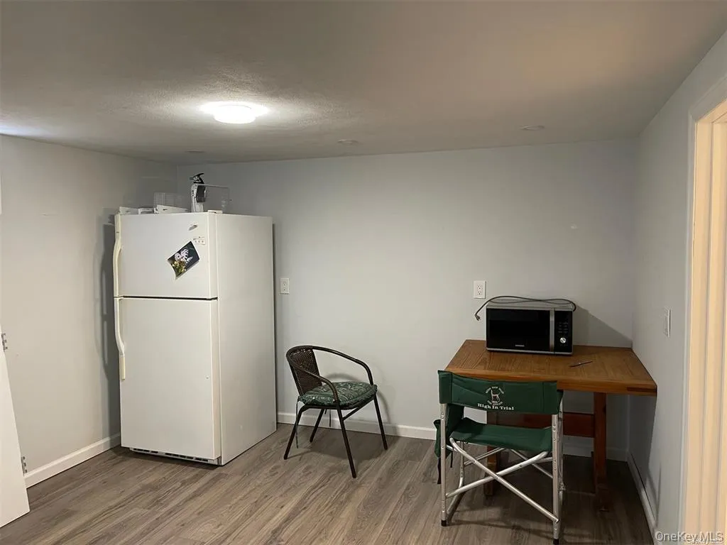 Den/ Office Den/ Office
