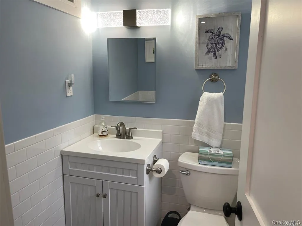 Primary 1/2 Bath Primary 1/2 Bath