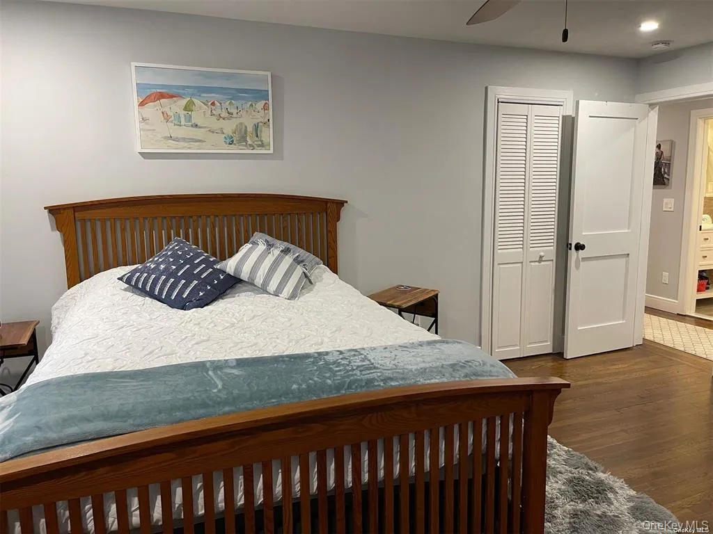 Bedroom #2 on Main Level Queen Sized Bed, two Night Stands Bedroom #2 on Main Level Queen Sized Bed, two Night Stands