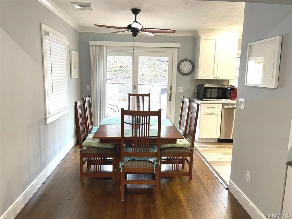 Dining Room with Sliders to Composite Deck Dining Room with Sliders to Composite Deck