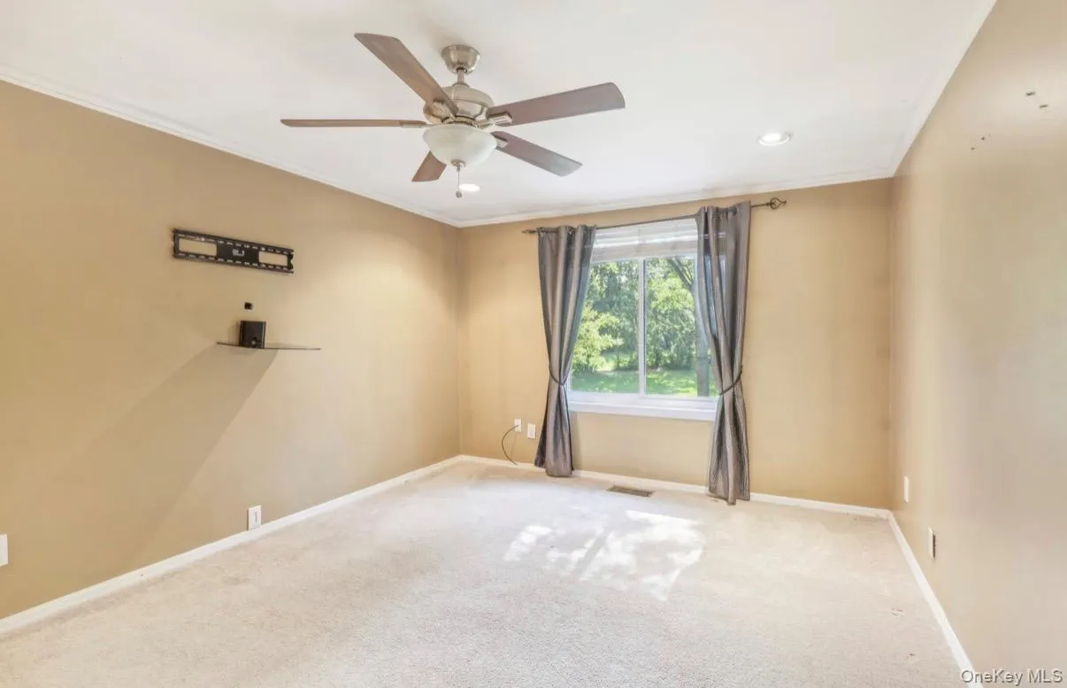 598 Blue Ridge Drive, Brookhaven, NY, 3 Bedrooms Bedrooms, 6 Rooms Rooms,1 BathroomBathrooms,Residential Lease,For Rent,Blue Ridge,0,1028400 598 Blue Ridge Drive, Brookhaven, NY, 3 Bedrooms Bedrooms, 6 Rooms Rooms,1 BathroomBathrooms,Residential Lease,For Rent,Blue Ridge,0,1028400