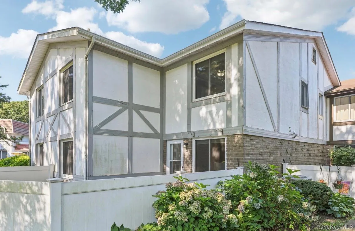 598 Blue Ridge Drive, Brookhaven, NY, 3 Bedrooms Bedrooms, 6 Rooms Rooms,1 BathroomBathrooms,Residential Lease,For Rent,Blue Ridge,0,1028400 598 Blue Ridge Drive, Brookhaven, NY, 3 Bedrooms Bedrooms, 6 Rooms Rooms,1 BathroomBathrooms,Residential Lease,For Rent,Blue Ridge,0,1028400