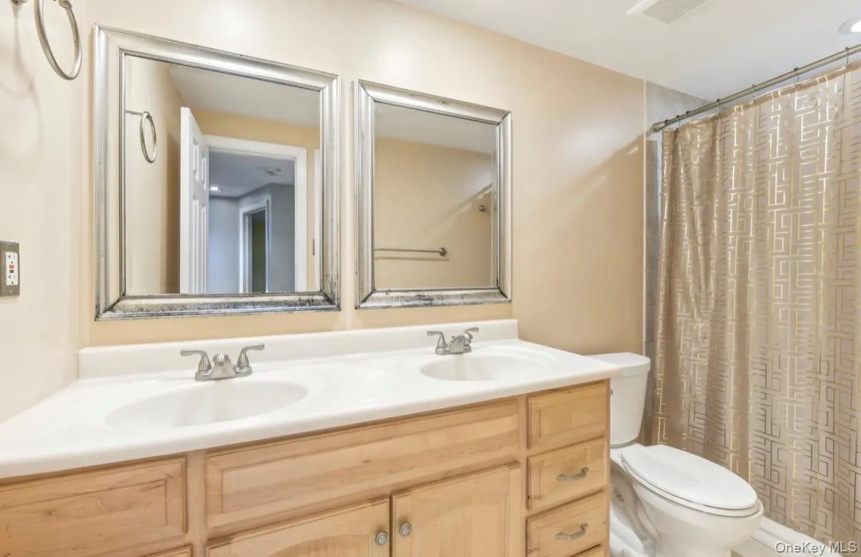 598 Blue Ridge Drive, Brookhaven, NY, 3 Bedrooms Bedrooms, 6 Rooms Rooms,1 BathroomBathrooms,Residential Lease,For Rent,Blue Ridge,0,1028400 598 Blue Ridge Drive, Brookhaven, NY, 3 Bedrooms Bedrooms, 6 Rooms Rooms,1 BathroomBathrooms,Residential Lease,For Rent,Blue Ridge,0,1028400