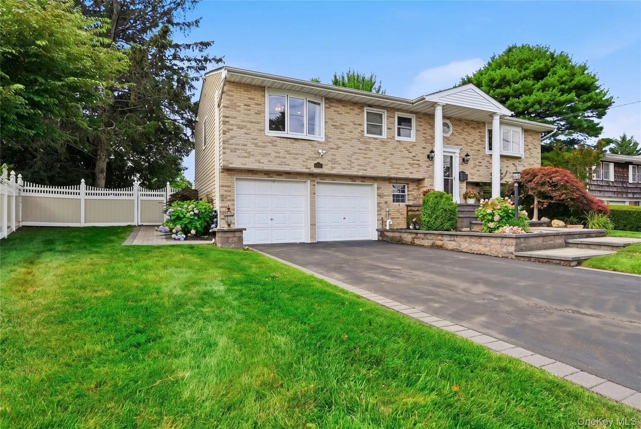 94 Ellensue Drive, Babylon, NY, 4 Bedrooms Bedrooms, 9 Rooms Rooms,2 BathroomsBathrooms,Residential,For Rent,Ellensue,0,1028407 94 Ellensue Drive, Babylon, NY, 4 Bedrooms Bedrooms, 9 Rooms Rooms,2 BathroomsBathrooms,Residential,For Rent,Ellensue,0,1028407