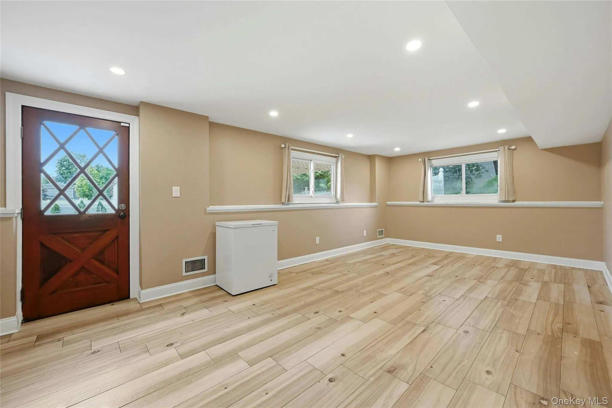 94 Ellensue Drive, Babylon, NY, 4 Bedrooms Bedrooms, 9 Rooms Rooms,2 BathroomsBathrooms,Residential,For Rent,Ellensue,0,1028407 94 Ellensue Drive, Babylon, NY, 4 Bedrooms Bedrooms, 9 Rooms Rooms,2 BathroomsBathrooms,Residential,For Rent,Ellensue,0,1028407