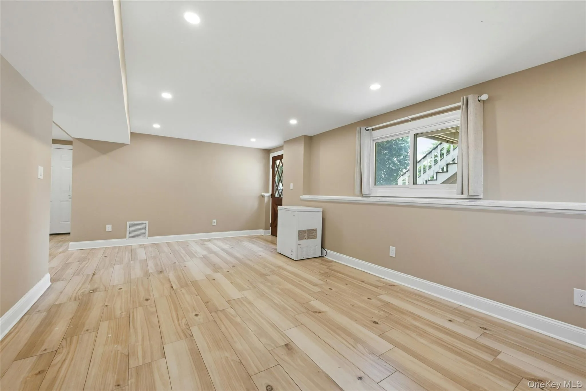 94 Ellensue Drive, Babylon, NY, 4 Bedrooms Bedrooms, 9 Rooms Rooms,2 BathroomsBathrooms,Residential,For Rent,Ellensue,0,1028407 94 Ellensue Drive, Babylon, NY, 4 Bedrooms Bedrooms, 9 Rooms Rooms,2 BathroomsBathrooms,Residential,For Rent,Ellensue,0,1028407