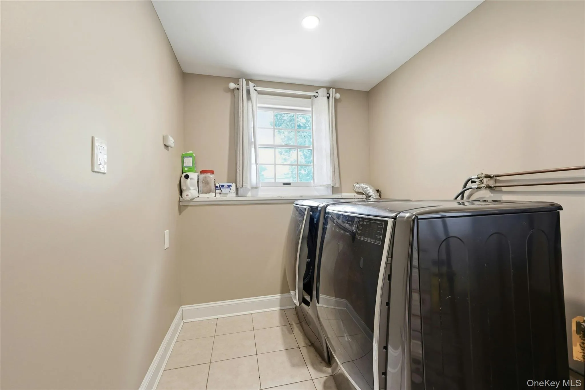 94 Ellensue Drive, Babylon, NY, 4 Bedrooms Bedrooms, 9 Rooms Rooms,2 BathroomsBathrooms,Residential,For Rent,Ellensue,0,1028407 94 Ellensue Drive, Babylon, NY, 4 Bedrooms Bedrooms, 9 Rooms Rooms,2 BathroomsBathrooms,Residential,For Rent,Ellensue,0,1028407