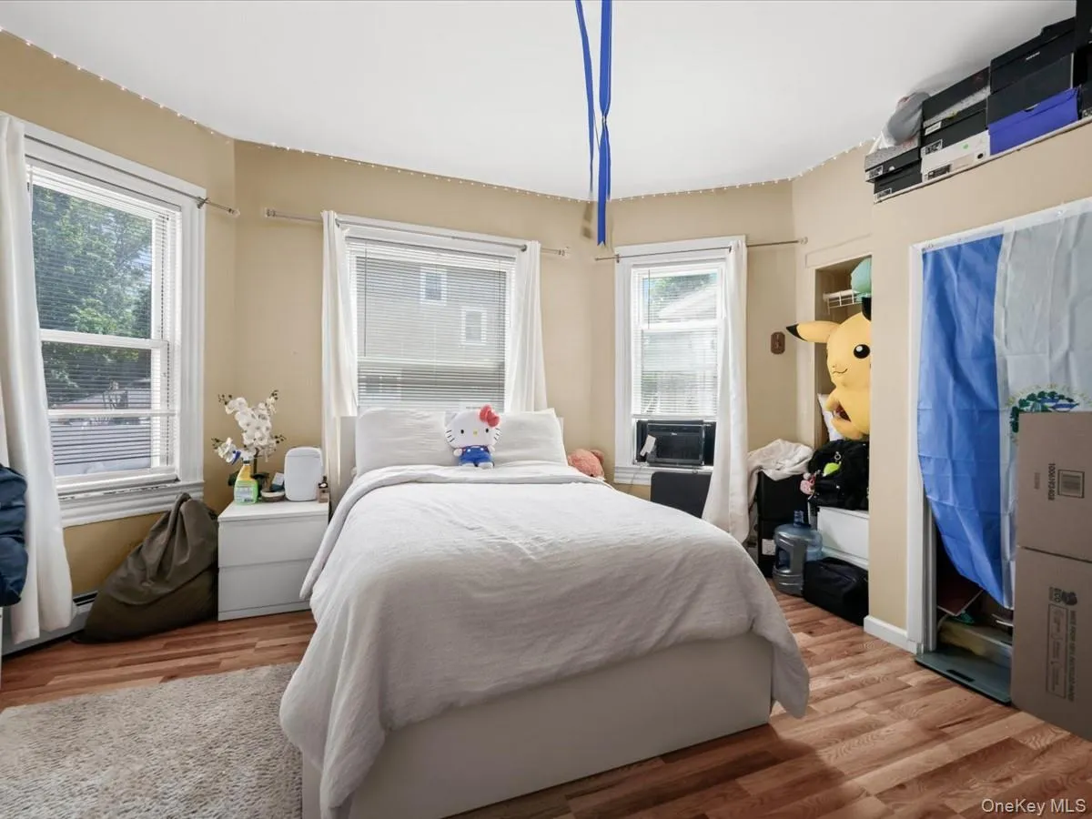 36 Russell Place, Hempstead, NY, 7 Bedrooms Bedrooms, 10 Rooms Rooms,3 BathroomsBathrooms,Residential,For Rent,Russell,0,1028410 36 Russell Place, Hempstead, NY, 7 Bedrooms Bedrooms, 10 Rooms Rooms,3 BathroomsBathrooms,Residential,For Rent,Russell,0,1028410