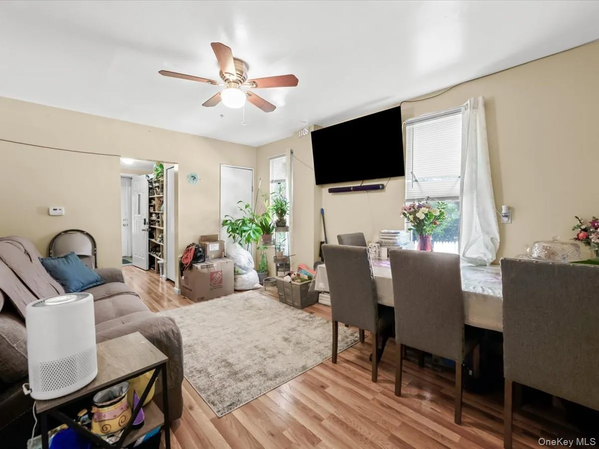 36 Russell Place, Hempstead, NY, 7 Bedrooms Bedrooms, 10 Rooms Rooms,3 BathroomsBathrooms,Residential,For Rent,Russell,0,1028410 36 Russell Place, Hempstead, NY, 7 Bedrooms Bedrooms, 10 Rooms Rooms,3 BathroomsBathrooms,Residential,For Rent,Russell,0,1028410