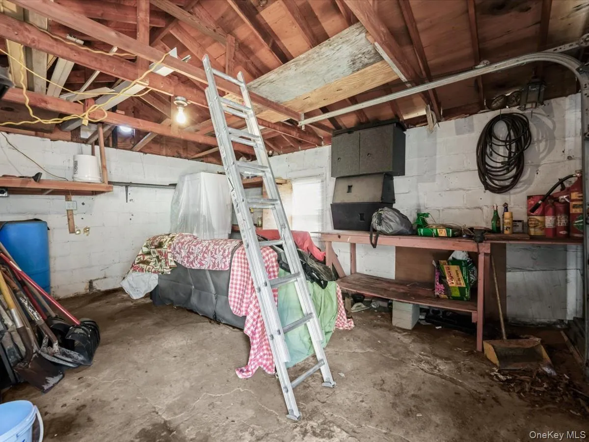 36 Russell Place, Hempstead, NY, 7 Bedrooms Bedrooms, 10 Rooms Rooms,3 BathroomsBathrooms,Residential,For Rent,Russell,0,1028410 36 Russell Place, Hempstead, NY, 7 Bedrooms Bedrooms, 10 Rooms Rooms,3 BathroomsBathrooms,Residential,For Rent,Russell,0,1028410
