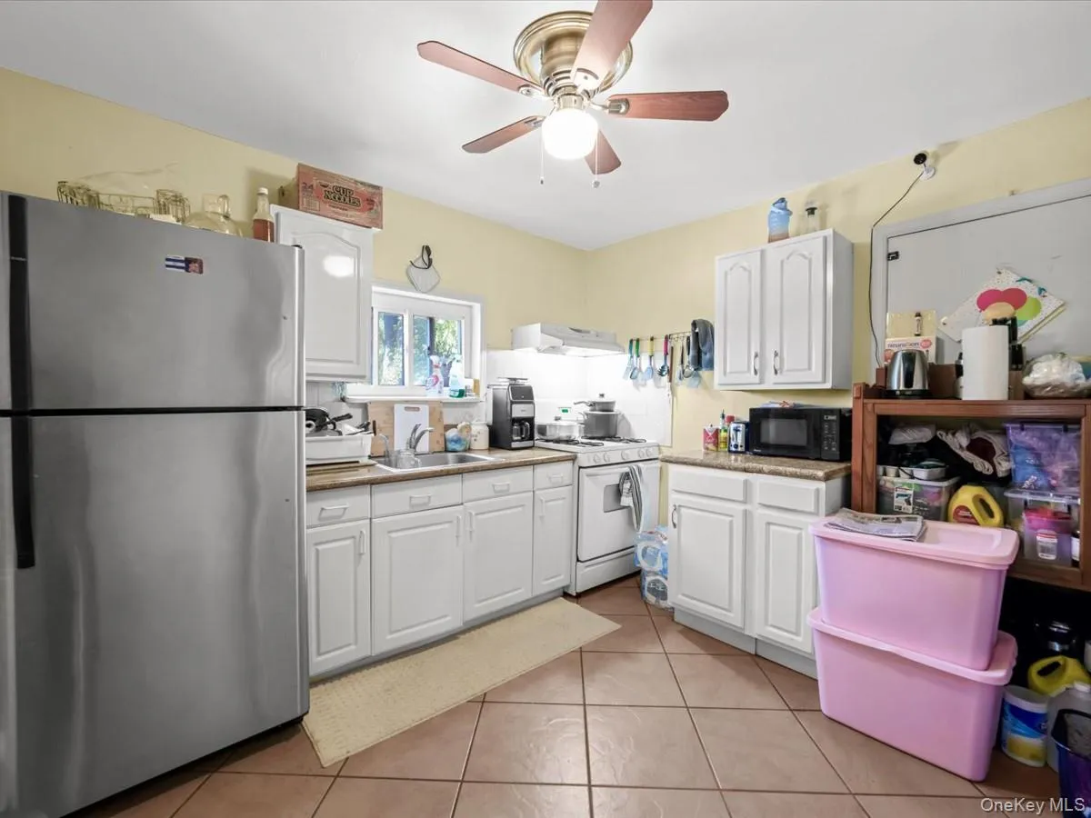 36 Russell Place, Hempstead, NY, 7 Bedrooms Bedrooms, 10 Rooms Rooms,3 BathroomsBathrooms,Residential,For Rent,Russell,0,1028410 36 Russell Place, Hempstead, NY, 7 Bedrooms Bedrooms, 10 Rooms Rooms,3 BathroomsBathrooms,Residential,For Rent,Russell,0,1028410