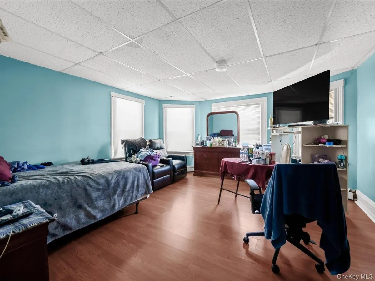 36 Russell Place, Hempstead, NY, 7 Bedrooms Bedrooms, 10 Rooms Rooms,3 BathroomsBathrooms,Residential,For Rent,Russell,0,1028410 36 Russell Place, Hempstead, NY, 7 Bedrooms Bedrooms, 10 Rooms Rooms,3 BathroomsBathrooms,Residential,For Rent,Russell,0,1028410