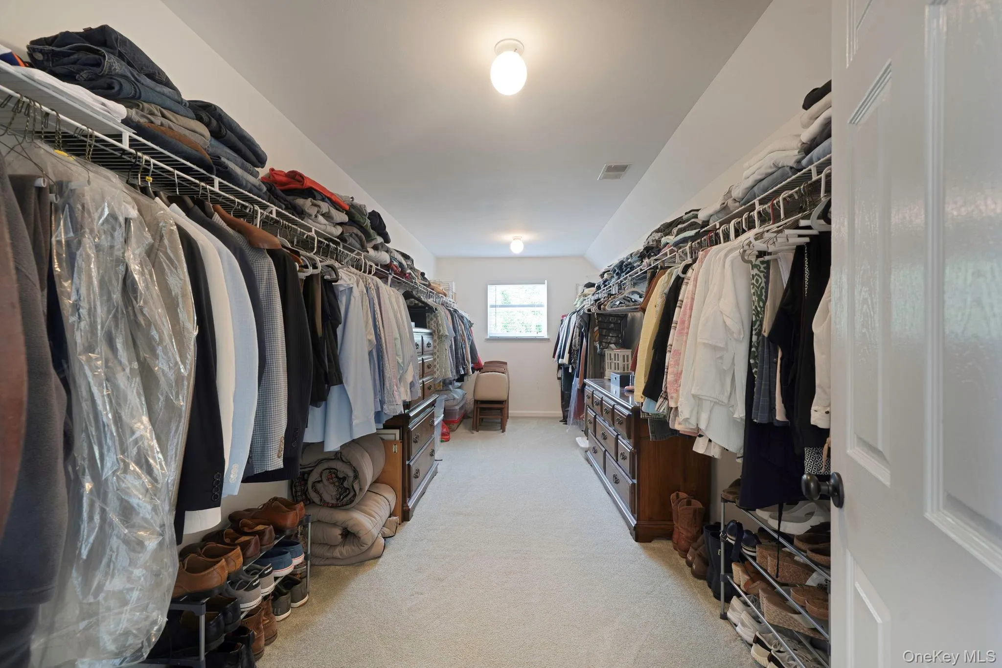 19 Sweetgum Lane, Brookhaven, NY, 4 Bedrooms Bedrooms, 12 Rooms Rooms,3 BathroomsBathrooms,Residential,For Rent,Sweetgum,0,1028416 19 Sweetgum Lane, Brookhaven, NY, 4 Bedrooms Bedrooms, 12 Rooms Rooms,3 BathroomsBathrooms,Residential,For Rent,Sweetgum,0,1028416