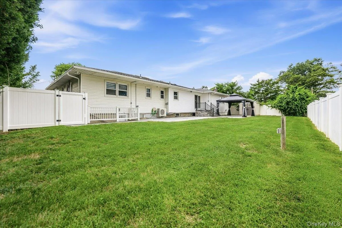 920 9th Street, Babylon, NY, 4 Bedrooms Bedrooms, 7 Rooms Rooms,4 BathroomsBathrooms,Residential,For Rent,9th,0,1028419 920 9th Street, Babylon, NY, 4 Bedrooms Bedrooms, 7 Rooms Rooms,4 BathroomsBathrooms,Residential,For Rent,9th,0,1028419