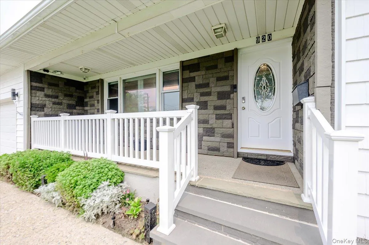 920 9th Street, Babylon, NY, 4 Bedrooms Bedrooms, 7 Rooms Rooms,4 BathroomsBathrooms,Residential,For Rent,9th,0,1028419 920 9th Street, Babylon, NY, 4 Bedrooms Bedrooms, 7 Rooms Rooms,4 BathroomsBathrooms,Residential,For Rent,9th,0,1028419