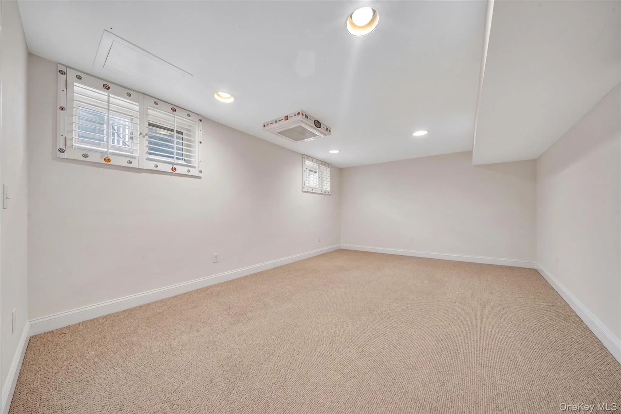 1755 Grand Avenue, Hempstead, NY, 5 Bedrooms Bedrooms, 7 Rooms Rooms,2 BathroomsBathrooms,Residential,For Rent,Grand,0,1028421 1755 Grand Avenue, Hempstead, NY, 5 Bedrooms Bedrooms, 7 Rooms Rooms,2 BathroomsBathrooms,Residential,For Rent,Grand,0,1028421