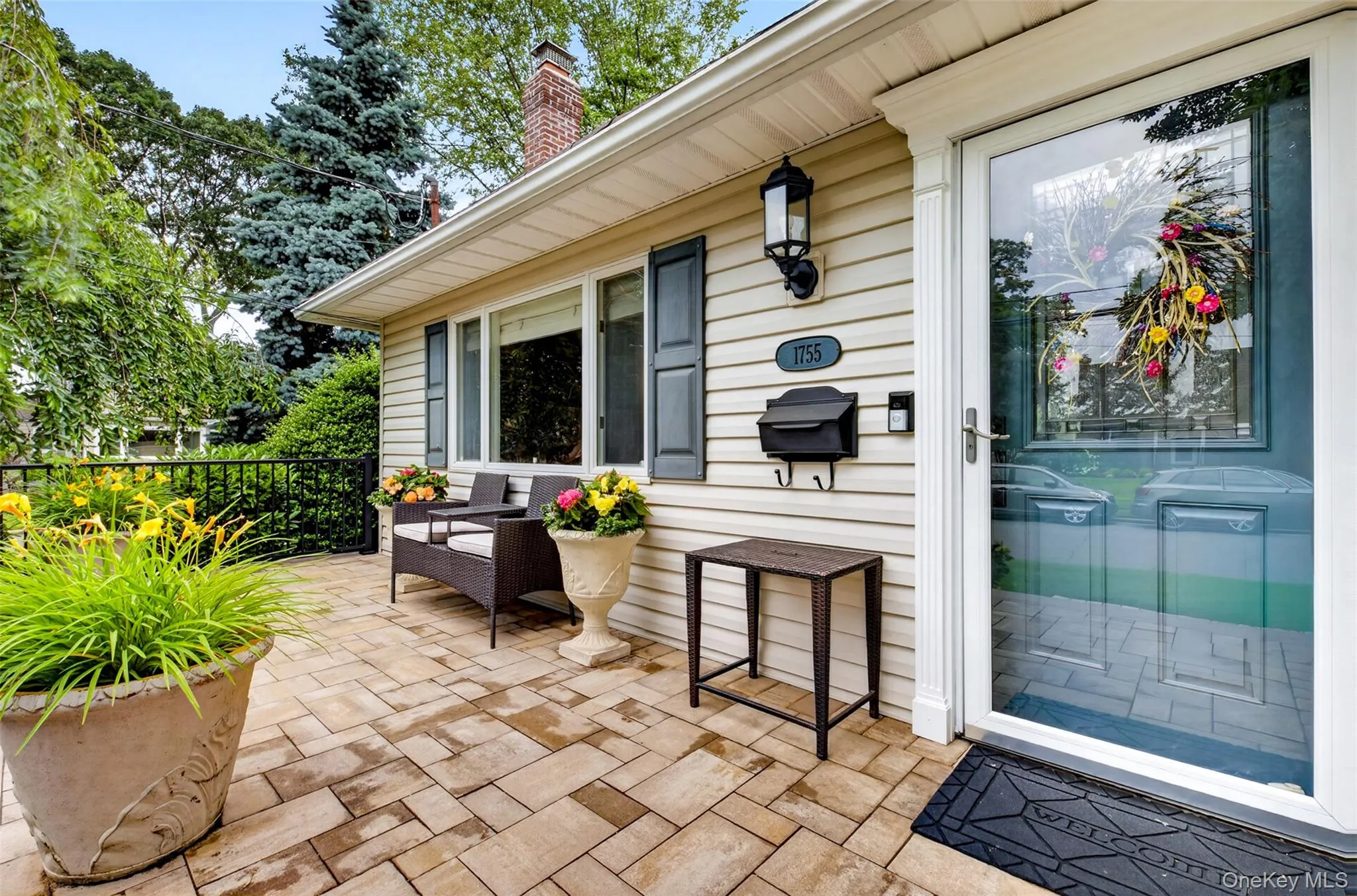 1755 Grand Avenue, Hempstead, NY, 5 Bedrooms Bedrooms, 7 Rooms Rooms,2 BathroomsBathrooms,Residential,For Rent,Grand,0,1028421 1755 Grand Avenue, Hempstead, NY, 5 Bedrooms Bedrooms, 7 Rooms Rooms,2 BathroomsBathrooms,Residential,For Rent,Grand,0,1028421