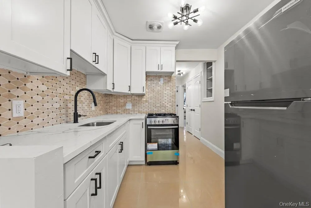 877 55th Street, New York, NY, 2 Bedrooms Bedrooms, 4 Rooms Rooms,1 BathroomBathrooms,Residential Lease,For Rent,55th,0,1028425 877 55th Street, New York, NY, 2 Bedrooms Bedrooms, 4 Rooms Rooms,1 BathroomBathrooms,Residential Lease,For Rent,55th,0,1028425