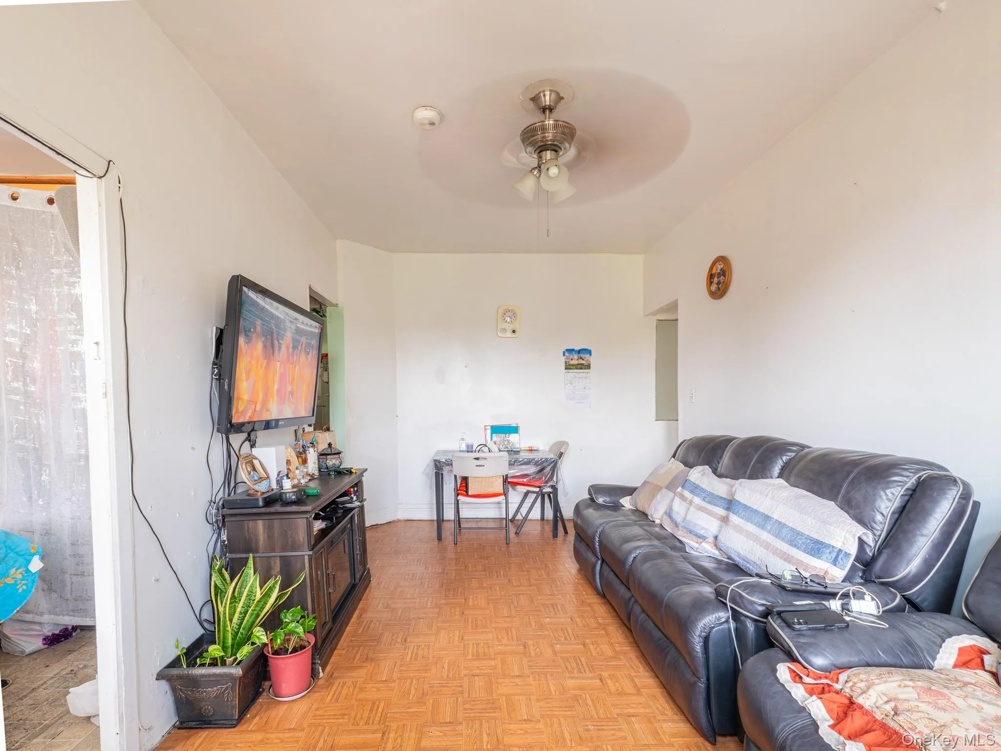 785 E 181 STREET, New York, NY, 2 Bedrooms Bedrooms, 5 Rooms Rooms,1 BathroomBathrooms,Residential,For Rent,181 STREET,0,1028428 785 E 181 STREET, New York, NY, 2 Bedrooms Bedrooms, 5 Rooms Rooms,1 BathroomBathrooms,Residential,For Rent,181 STREET,0,1028428