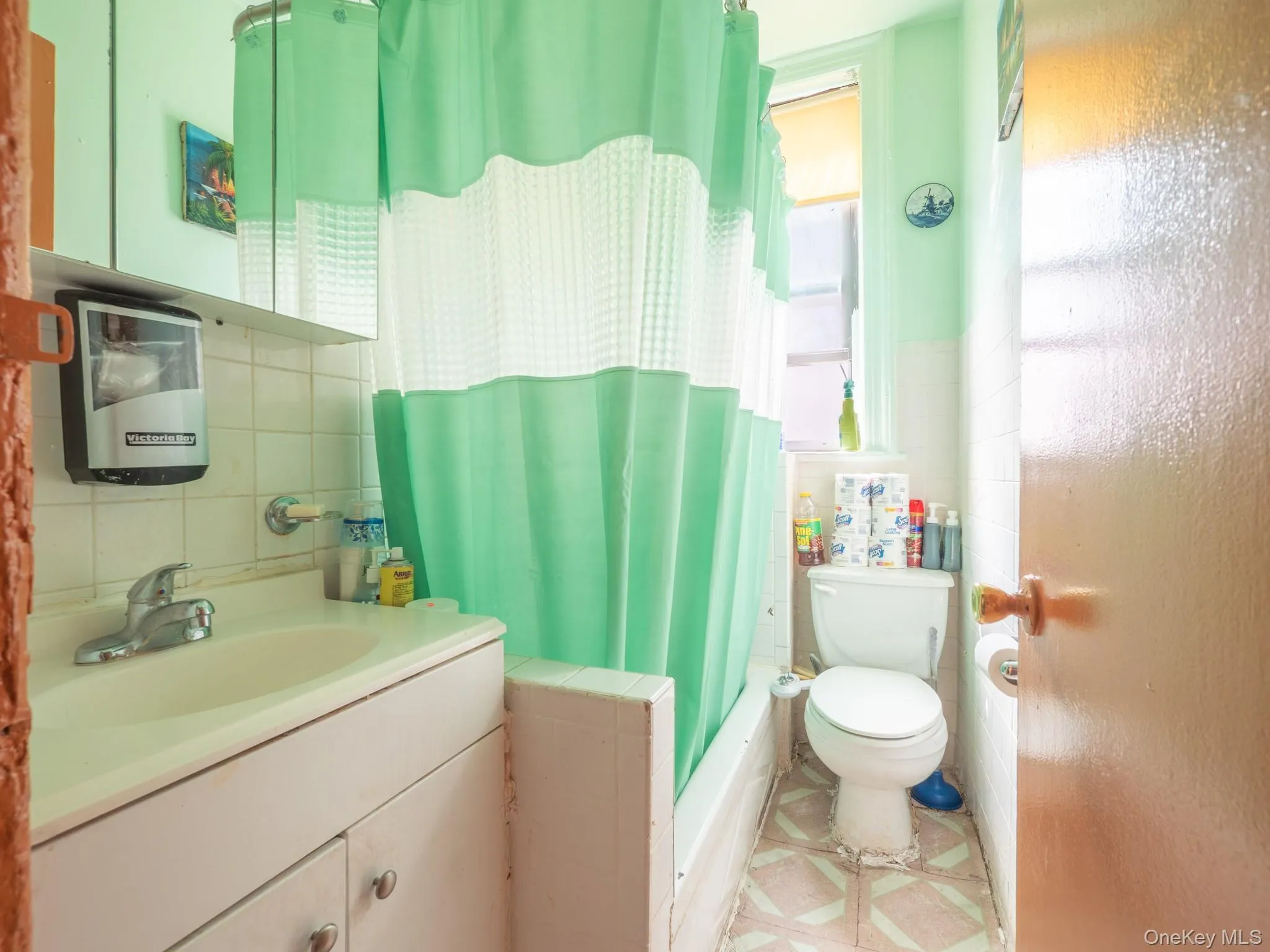 785 E 181 STREET, New York, NY, 2 Bedrooms Bedrooms, 5 Rooms Rooms,1 BathroomBathrooms,Residential,For Rent,181 STREET,0,1028428 785 E 181 STREET, New York, NY, 2 Bedrooms Bedrooms, 5 Rooms Rooms,1 BathroomBathrooms,Residential,For Rent,181 STREET,0,1028428