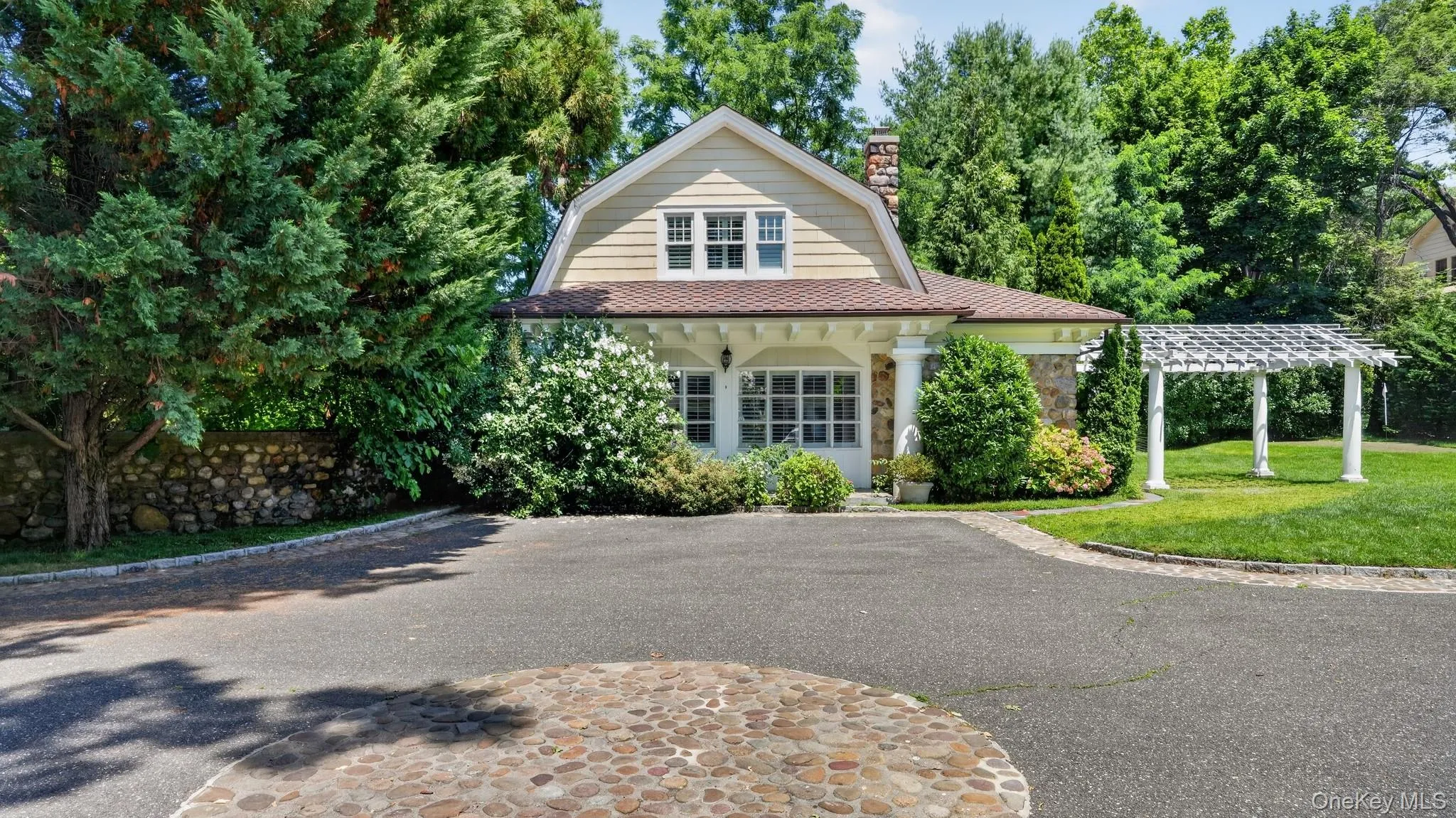 1058 PLANDOME Road, North Hempstead, NY, 2 Bedrooms Bedrooms, 5 Rooms Rooms,2 BathroomsBathrooms,Residential Lease,For Rent,PLANDOME,0,1028431 1058 PLANDOME Road, North Hempstead, NY, 2 Bedrooms Bedrooms, 5 Rooms Rooms,2 BathroomsBathrooms,Residential Lease,For Rent,PLANDOME,0,1028431