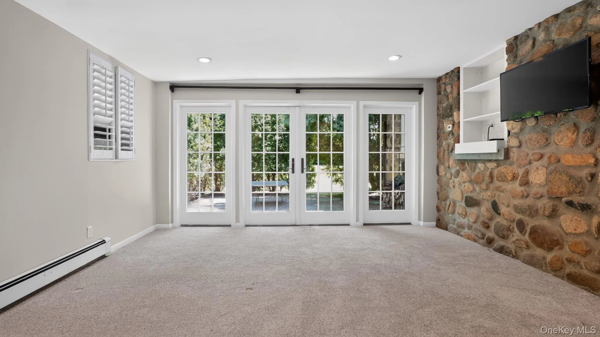 1058 PLANDOME Road, North Hempstead, NY, 2 Bedrooms Bedrooms, 5 Rooms Rooms,2 BathroomsBathrooms,Residential Lease,For Rent,PLANDOME,0,1028431 1058 PLANDOME Road, North Hempstead, NY, 2 Bedrooms Bedrooms, 5 Rooms Rooms,2 BathroomsBathrooms,Residential Lease,For Rent,PLANDOME,0,1028431
