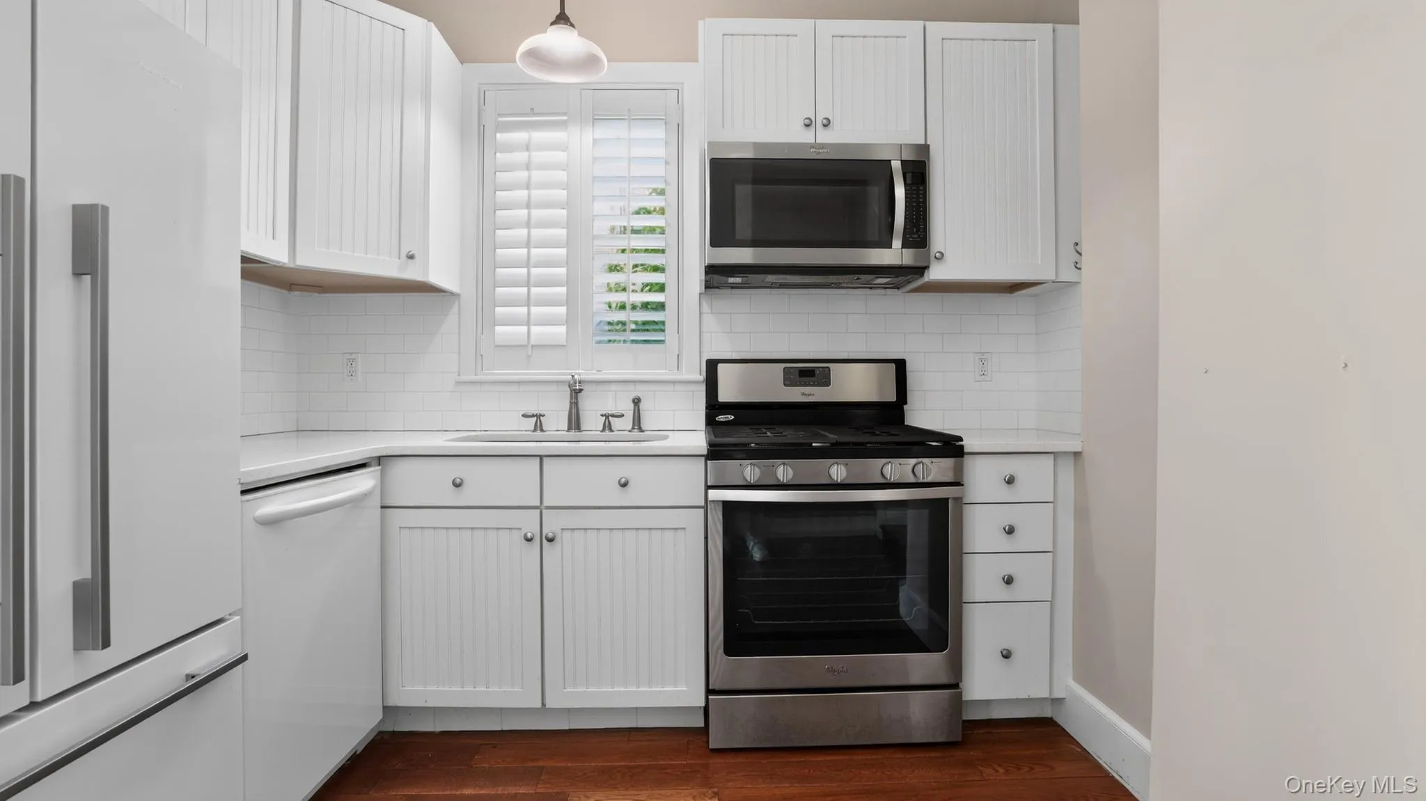 1058 PLANDOME Road, North Hempstead, NY, 2 Bedrooms Bedrooms, 5 Rooms Rooms,2 BathroomsBathrooms,Residential Lease,For Rent,PLANDOME,0,1028431 1058 PLANDOME Road, North Hempstead, NY, 2 Bedrooms Bedrooms, 5 Rooms Rooms,2 BathroomsBathrooms,Residential Lease,For Rent,PLANDOME,0,1028431