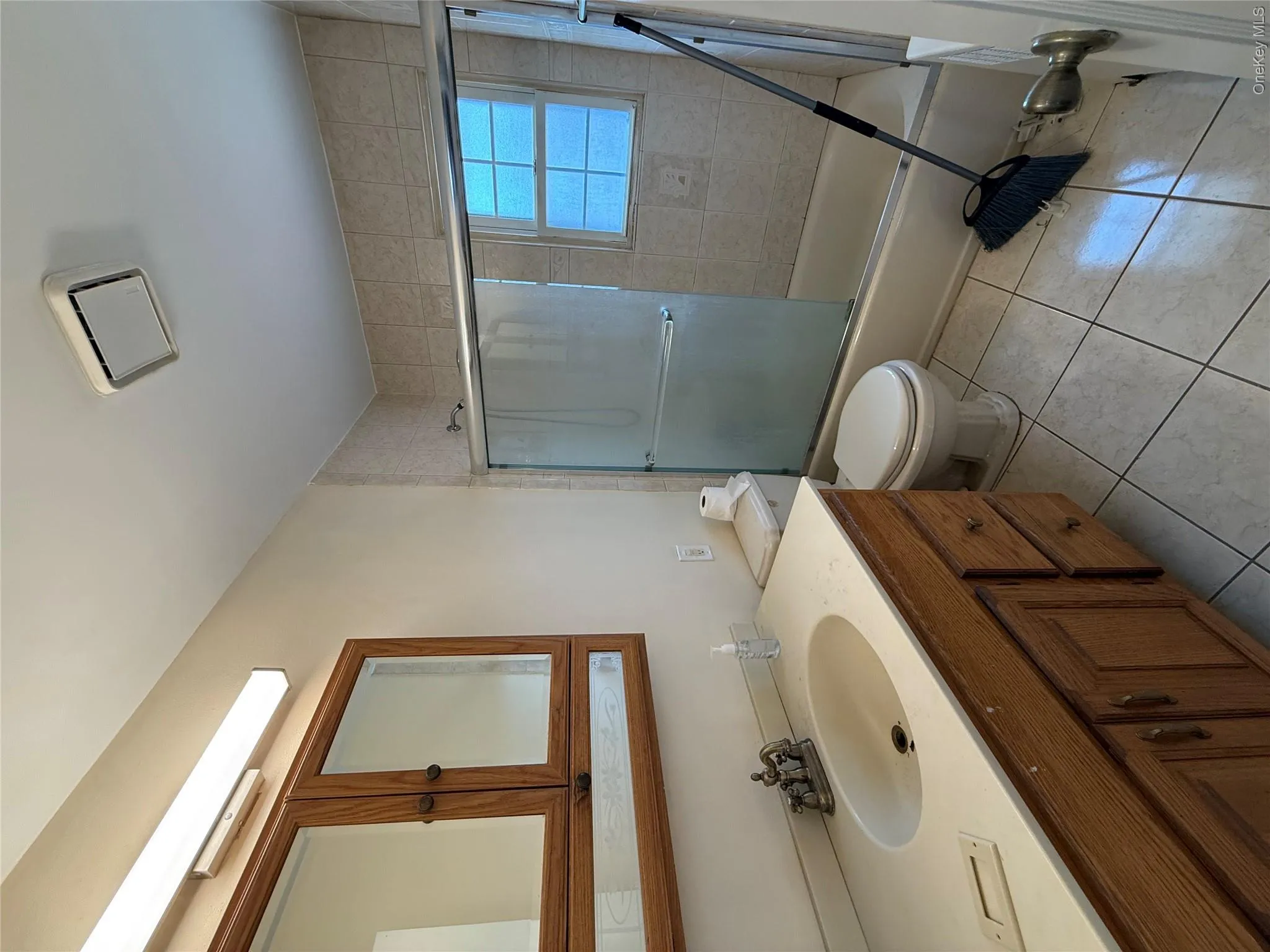 61 wall, Babylon, NY, 3 Bedrooms Bedrooms, 3 Rooms Rooms,2 BathroomsBathrooms,Residential Lease,For Rent,wall,0,1028433 61 wall, Babylon, NY, 3 Bedrooms Bedrooms, 3 Rooms Rooms,2 BathroomsBathrooms,Residential Lease,For Rent,wall,0,1028433