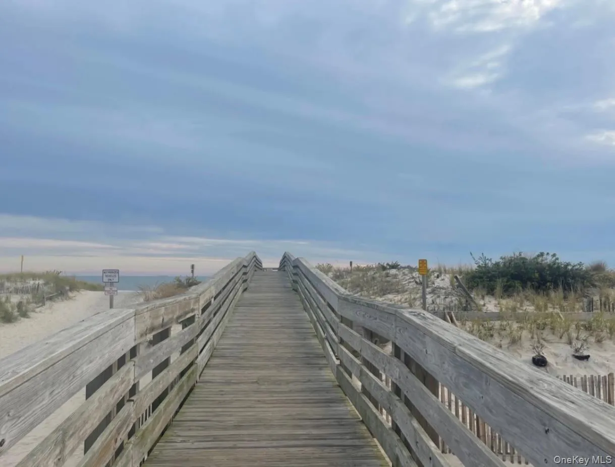 435 Chester Street, Long Beach, NY, 3 Bedrooms Bedrooms, 5 Rooms Rooms,2 BathroomsBathrooms,Residential Lease,For Rent,Chester,0,1028440 435 Chester Street, Long Beach, NY, 3 Bedrooms Bedrooms, 5 Rooms Rooms,2 BathroomsBathrooms,Residential Lease,For Rent,Chester,0,1028440