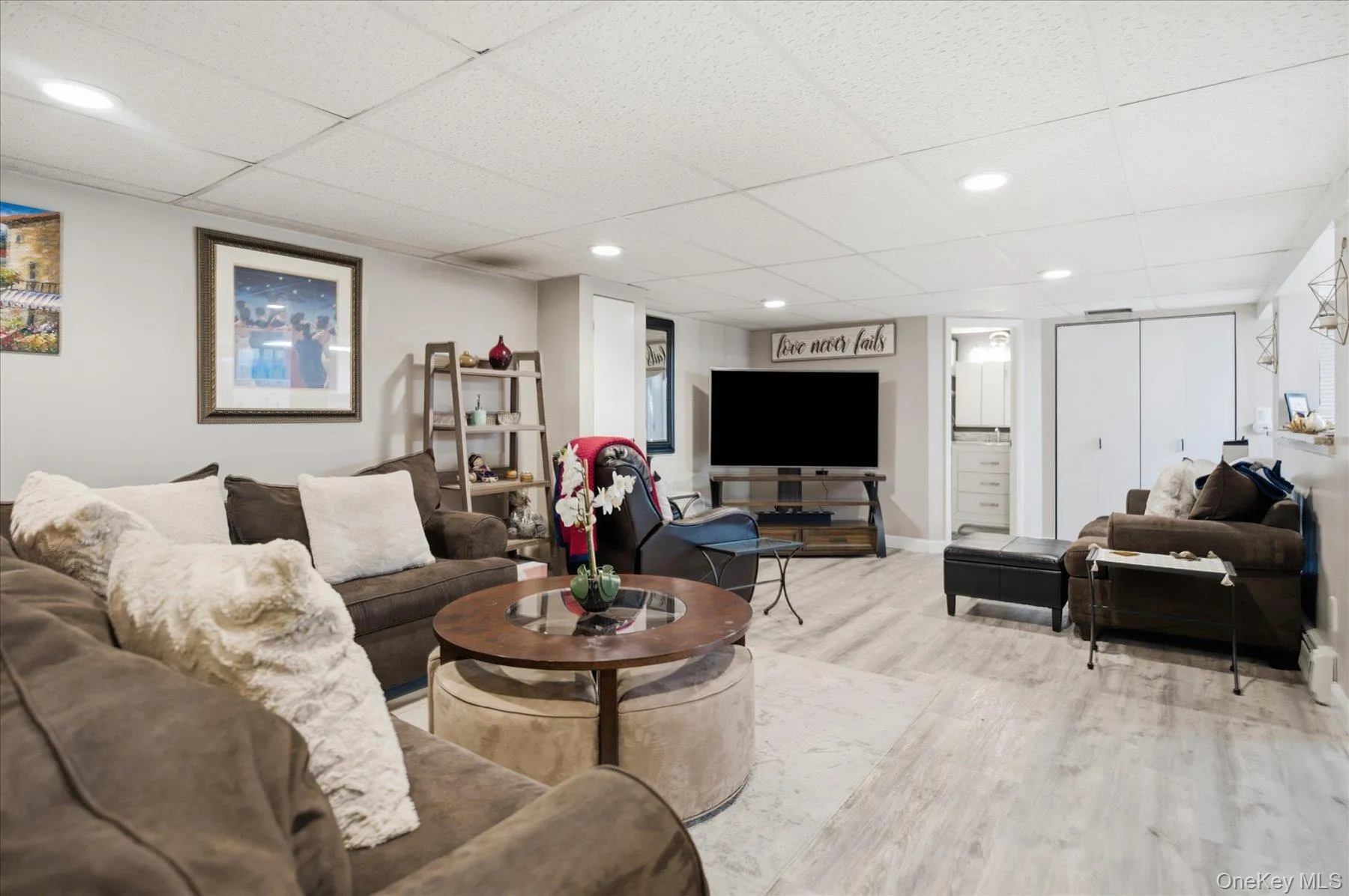 101 Gainsborough Road, Islip, NY, 3 Bedrooms Bedrooms, 6 Rooms Rooms,2 BathroomsBathrooms,Residential,For Rent,Gainsborough,0,1028441 101 Gainsborough Road, Islip, NY, 3 Bedrooms Bedrooms, 6 Rooms Rooms,2 BathroomsBathrooms,Residential,For Rent,Gainsborough,0,1028441