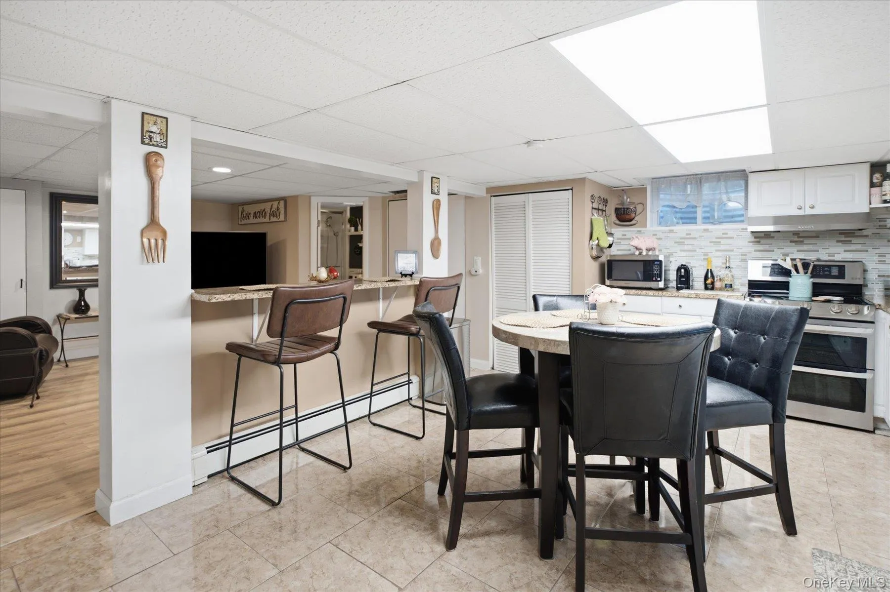 101 Gainsborough Road, Islip, NY, 3 Bedrooms Bedrooms, 6 Rooms Rooms,2 BathroomsBathrooms,Residential,For Rent,Gainsborough,0,1028441 101 Gainsborough Road, Islip, NY, 3 Bedrooms Bedrooms, 6 Rooms Rooms,2 BathroomsBathrooms,Residential,For Rent,Gainsborough,0,1028441