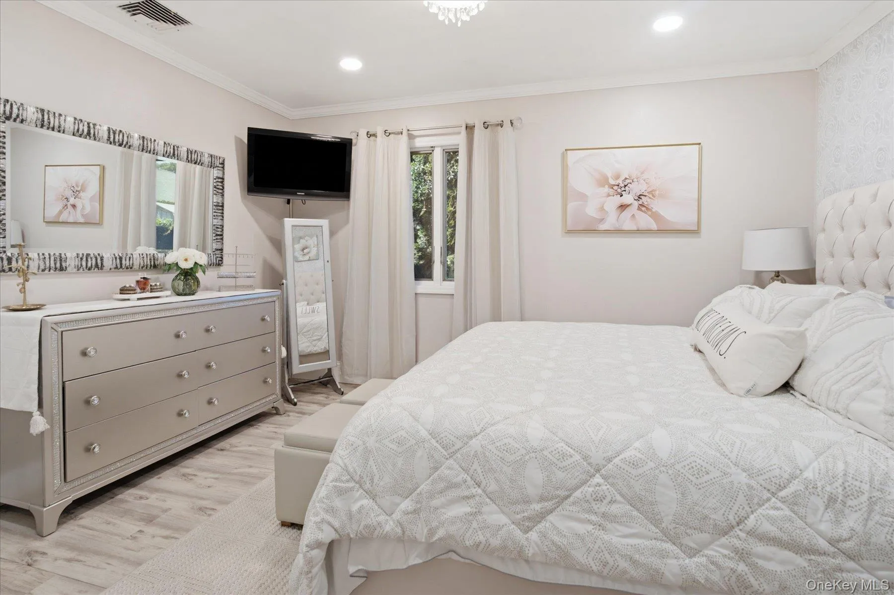 101 Gainsborough Road, Islip, NY, 3 Bedrooms Bedrooms, 6 Rooms Rooms,2 BathroomsBathrooms,Residential,For Rent,Gainsborough,0,1028441 101 Gainsborough Road, Islip, NY, 3 Bedrooms Bedrooms, 6 Rooms Rooms,2 BathroomsBathrooms,Residential,For Rent,Gainsborough,0,1028441
