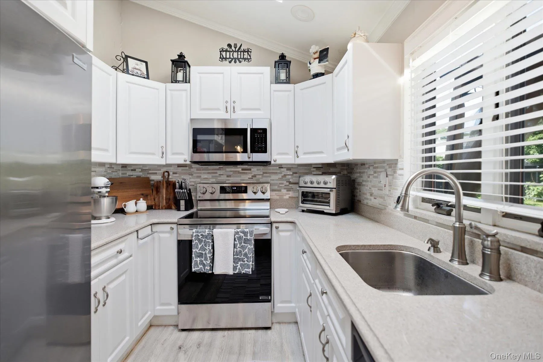 101 Gainsborough Road, Islip, NY, 3 Bedrooms Bedrooms, 6 Rooms Rooms,2 BathroomsBathrooms,Residential,For Rent,Gainsborough,0,1028441 101 Gainsborough Road, Islip, NY, 3 Bedrooms Bedrooms, 6 Rooms Rooms,2 BathroomsBathrooms,Residential,For Rent,Gainsborough,0,1028441