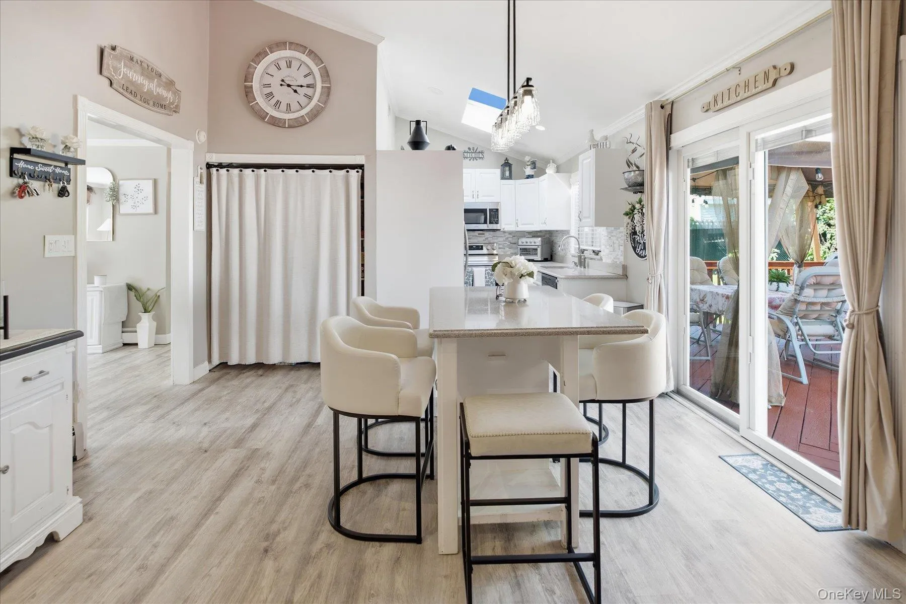 101 Gainsborough Road, Islip, NY, 3 Bedrooms Bedrooms, 6 Rooms Rooms,2 BathroomsBathrooms,Residential,For Rent,Gainsborough,0,1028441 101 Gainsborough Road, Islip, NY, 3 Bedrooms Bedrooms, 6 Rooms Rooms,2 BathroomsBathrooms,Residential,For Rent,Gainsborough,0,1028441