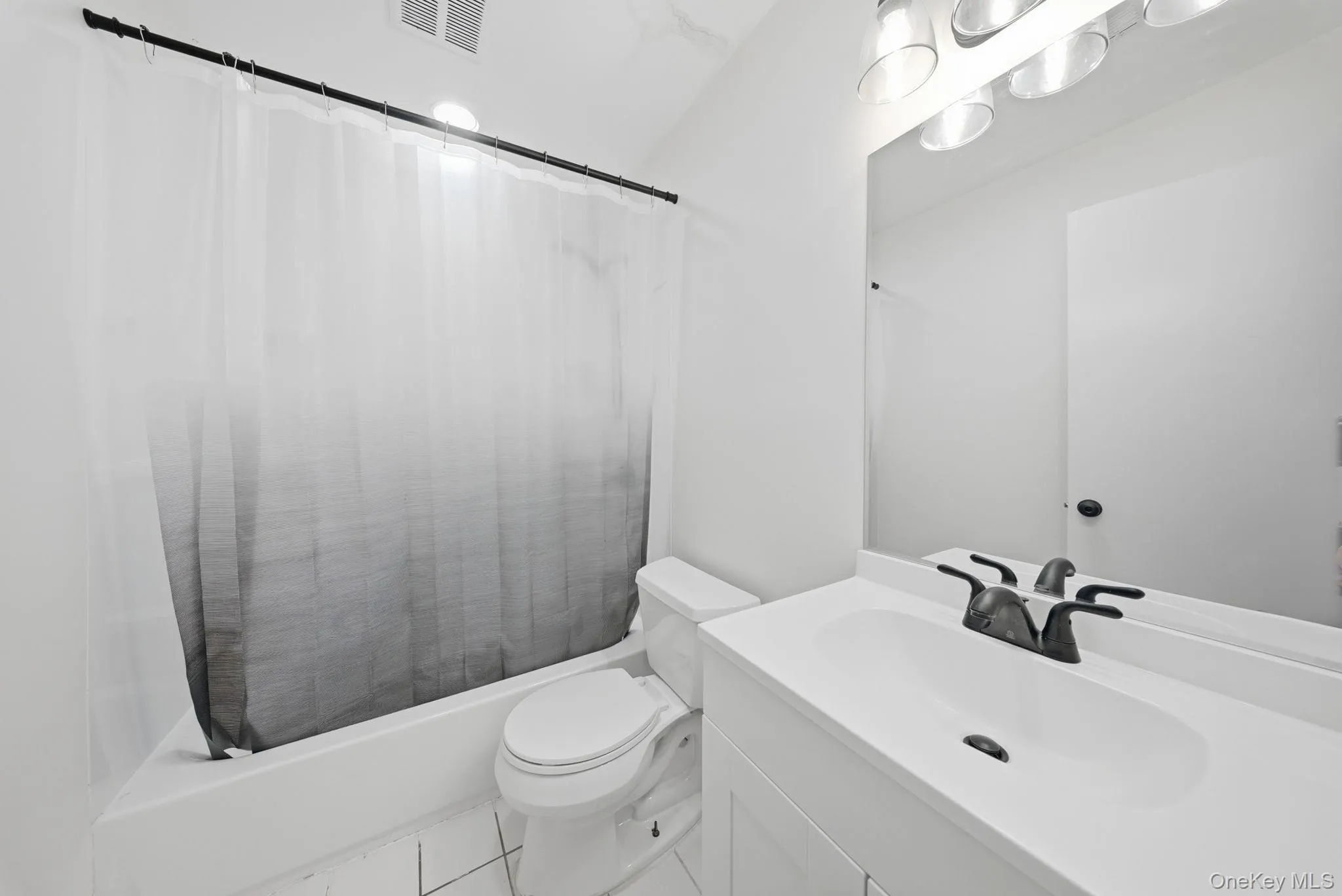 15 Park Avenue, Ramapo, NY, 1 Bedroom Bedrooms, 6 Rooms Rooms,2 BathroomsBathrooms,Residential,For Rent,Park,0,1028444 15 Park Avenue, Ramapo, NY, 1 Bedroom Bedrooms, 6 Rooms Rooms,2 BathroomsBathrooms,Residential,For Rent,Park,0,1028444