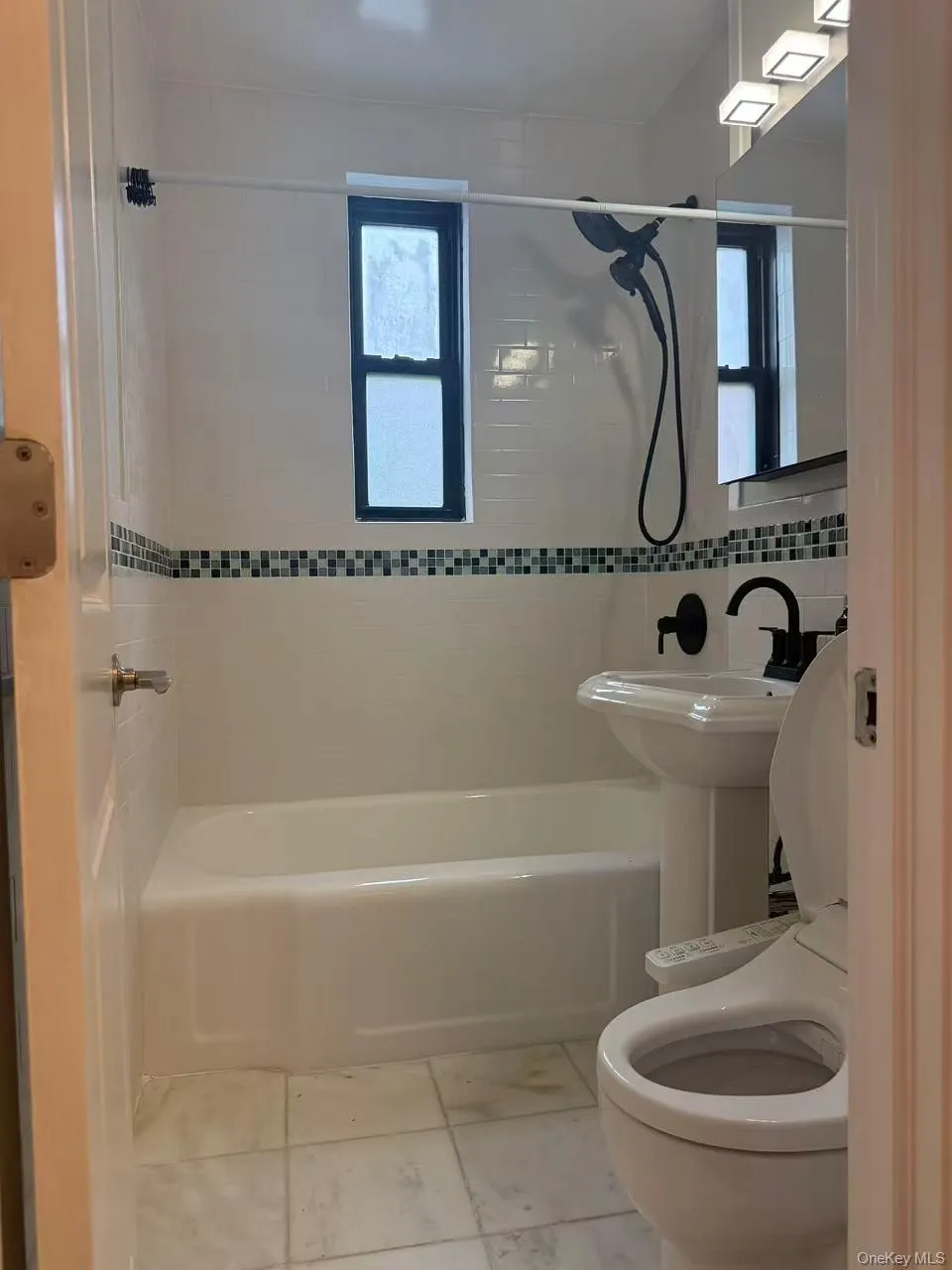 150-30 71st Avenue, New York, NY, 2 Bedrooms Bedrooms, 5 Rooms Rooms,1 BathroomBathrooms,Residential,For Rent,71st,0,1028445 150-30 71st Avenue, New York, NY, 2 Bedrooms Bedrooms, 5 Rooms Rooms,1 BathroomBathrooms,Residential,For Rent,71st,0,1028445