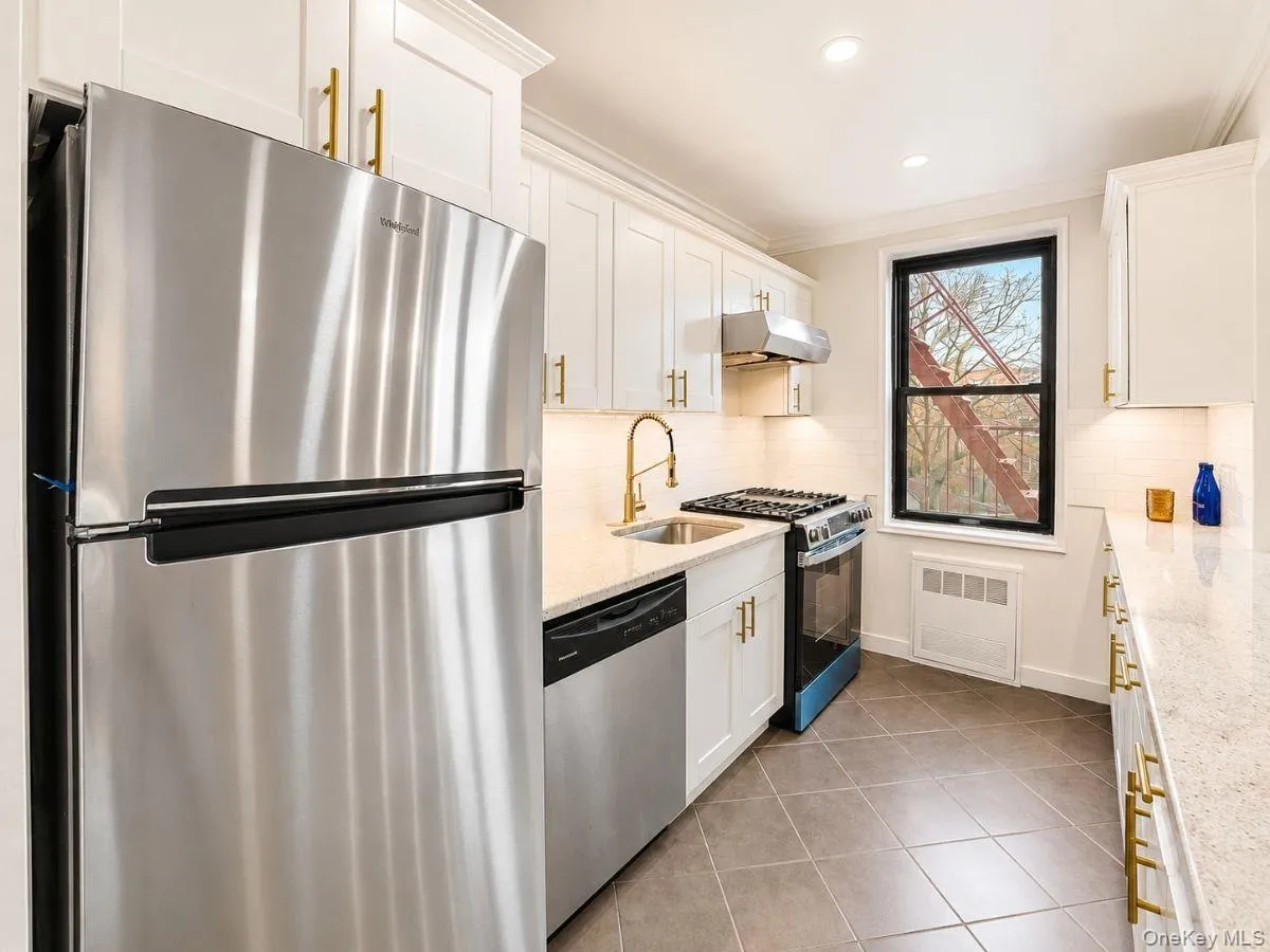 150-30 71st Avenue, New York, NY, 2 Bedrooms Bedrooms, 5 Rooms Rooms,1 BathroomBathrooms,Residential,For Rent,71st,0,1028445 150-30 71st Avenue, New York, NY, 2 Bedrooms Bedrooms, 5 Rooms Rooms,1 BathroomBathrooms,Residential,For Rent,71st,0,1028445