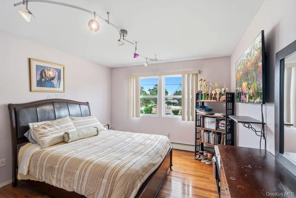 89 Floyd Street, Babylon, NY, 4 Bedrooms Bedrooms, 11 Rooms Rooms,3 BathroomsBathrooms,Residential,For Rent,Floyd,0,1028450 89 Floyd Street, Babylon, NY, 4 Bedrooms Bedrooms, 11 Rooms Rooms,3 BathroomsBathrooms,Residential,For Rent,Floyd,0,1028450
