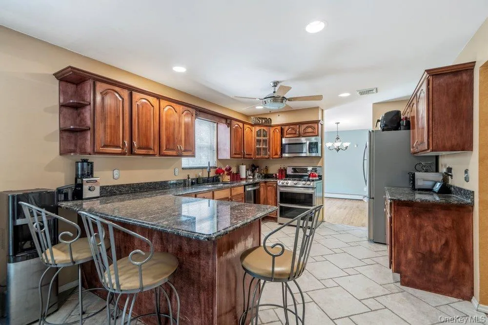 89 Floyd Street, Babylon, NY, 4 Bedrooms Bedrooms, 11 Rooms Rooms,3 BathroomsBathrooms,Residential,For Rent,Floyd,0,1028450 89 Floyd Street, Babylon, NY, 4 Bedrooms Bedrooms, 11 Rooms Rooms,3 BathroomsBathrooms,Residential,For Rent,Floyd,0,1028450