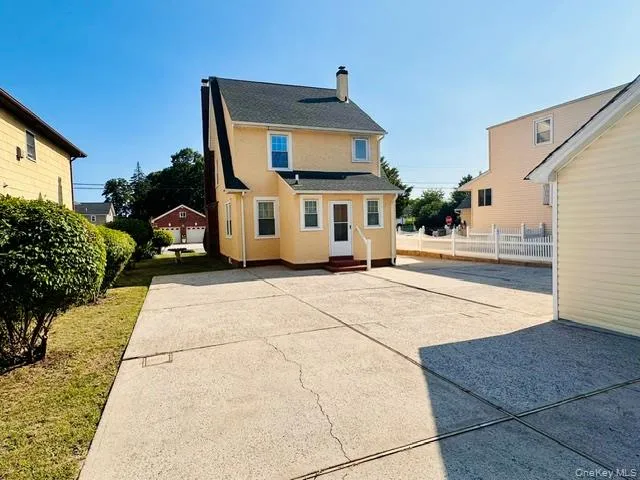 1424 Kiefer Avenue, Hempstead, NY, 3 Bedrooms Bedrooms, 8 Rooms Rooms,1 BathroomBathrooms,Residential,For Rent,Kiefer,0,1028451 1424 Kiefer Avenue, Hempstead, NY, 3 Bedrooms Bedrooms, 8 Rooms Rooms,1 BathroomBathrooms,Residential,For Rent,Kiefer,0,1028451