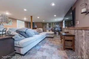 119 Lighthouse Drive, Saugerties, NY, 3 Bedrooms Bedrooms, 7 Rooms Rooms,1 BathroomBathrooms,Residential,For Rent,Lighthouse,0,1028456 119 Lighthouse Drive, Saugerties, NY, 3 Bedrooms Bedrooms, 7 Rooms Rooms,1 BathroomBathrooms,Residential,For Rent,Lighthouse,0,1028456