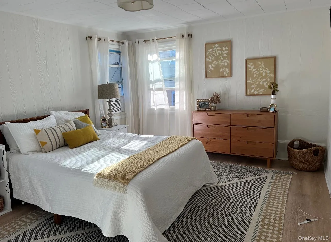 16 January Walk, Long Beach, NY, 3 Bedrooms Bedrooms, 7 Rooms Rooms,1 BathroomBathrooms,Residential Lease,For Rent,January,0,1028459 16 January Walk, Long Beach, NY, 3 Bedrooms Bedrooms, 7 Rooms Rooms,1 BathroomBathrooms,Residential Lease,For Rent,January,0,1028459