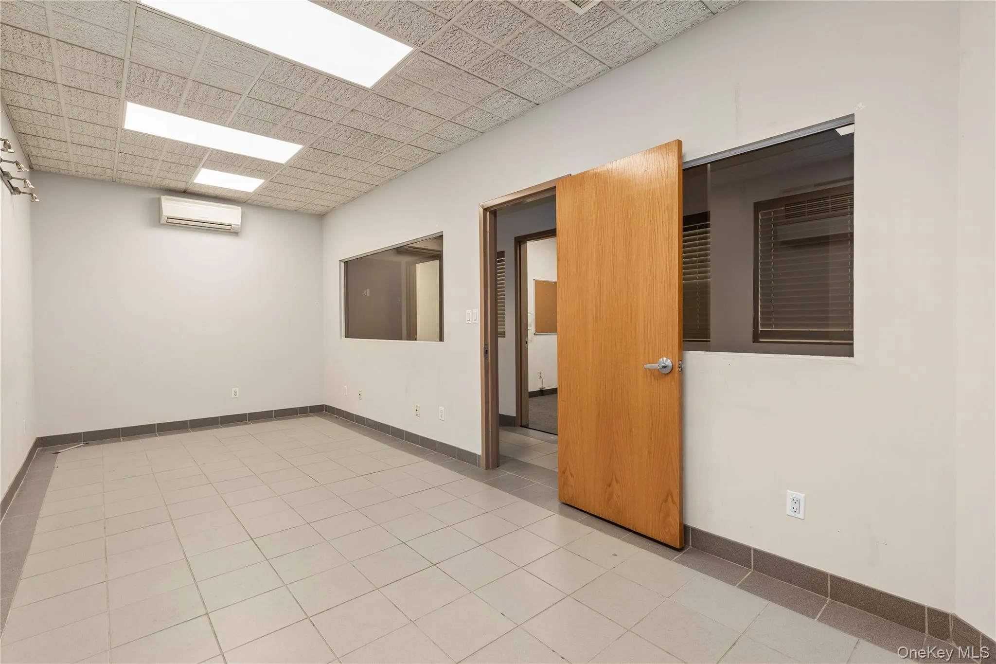 12-19 37th Avenue, New York, NY, ,Commercial Lease,For Rent,37th,0,1028460 12-19 37th Avenue, New York, NY, ,Commercial Lease,For Rent,37th,0,1028460