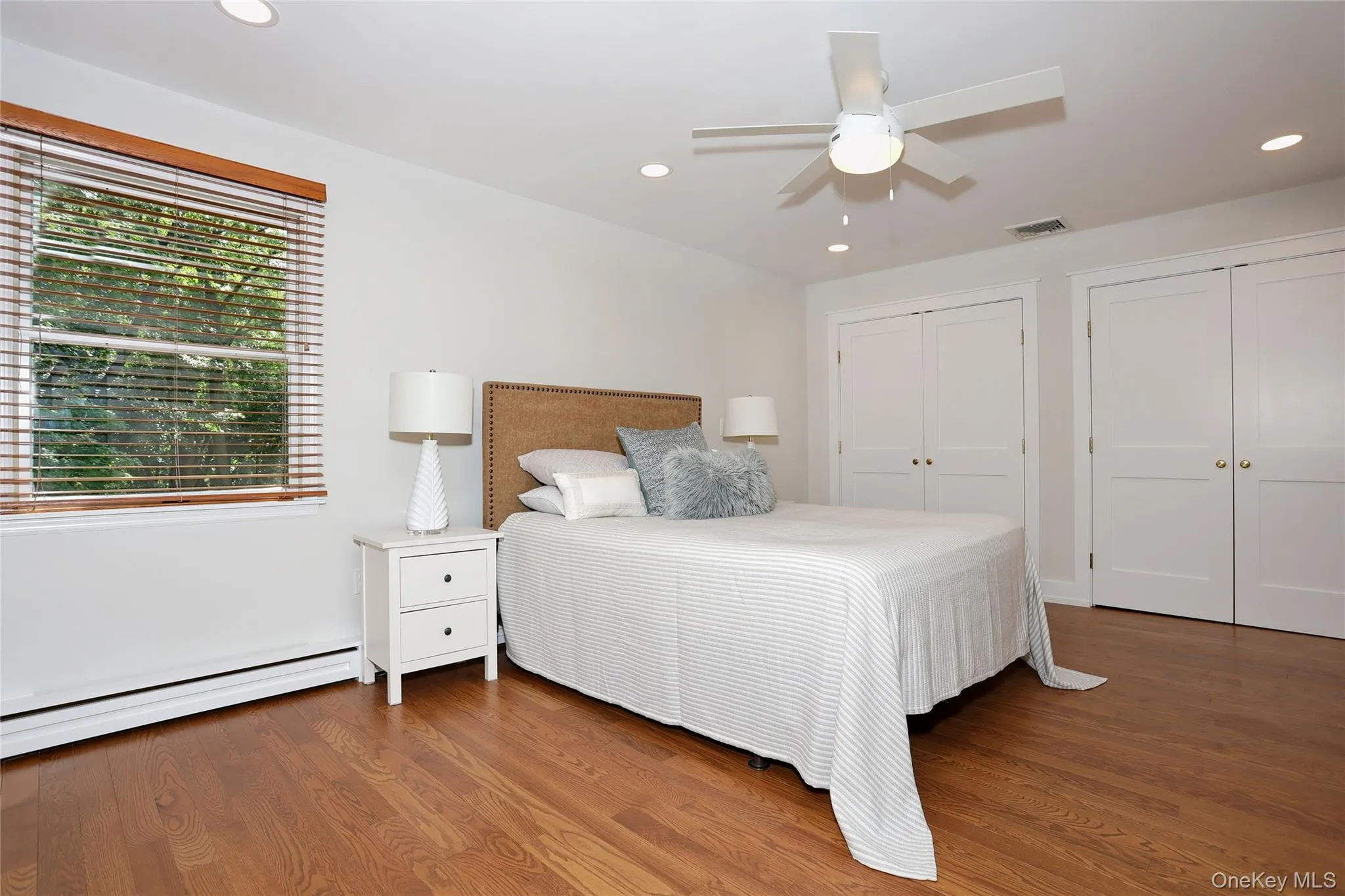 Another view of the primary en suite. Another view of the primary en suite.