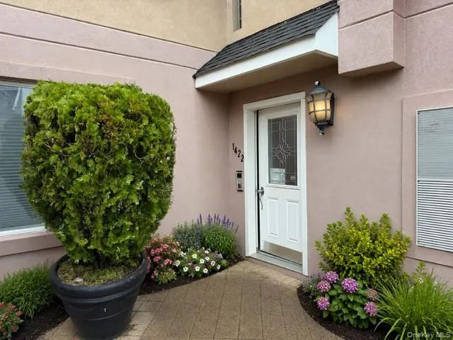 1422 Outlook Avenue, New York, NY, 3 Bedrooms Bedrooms, 6 Rooms Rooms,2 BathroomsBathrooms,Residential,For Rent,Outlook,0,1028475 1422 Outlook Avenue, New York, NY, 3 Bedrooms Bedrooms, 6 Rooms Rooms,2 BathroomsBathrooms,Residential,For Rent,Outlook,0,1028475